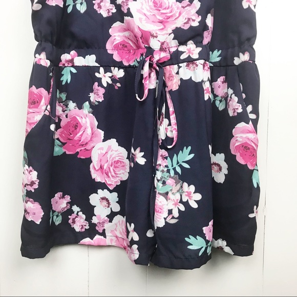 She + Sky Navy floral Racerback keyhole romper 530 - Picture 3 of 8